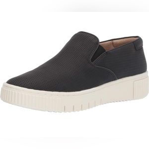 Soul Naturalizer Tia in Black size 5.5